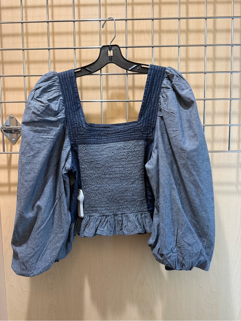 NWT Anthropologie Love the Label XS Chambray/Denim Smocked Full-Sleeved Blouse - Picture 2 of 14